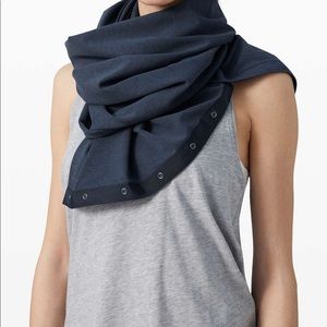 Blue&navy lululemon vinyasa scarf